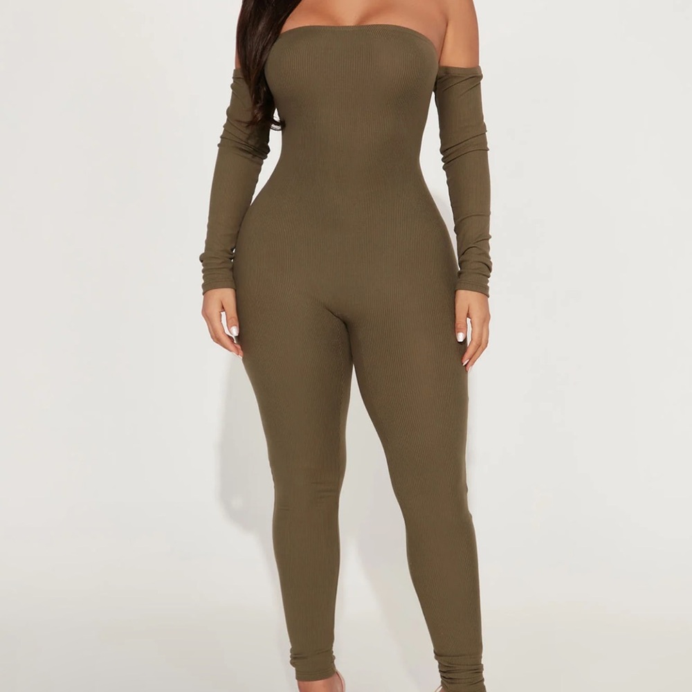 GREEN JUMPSUIT